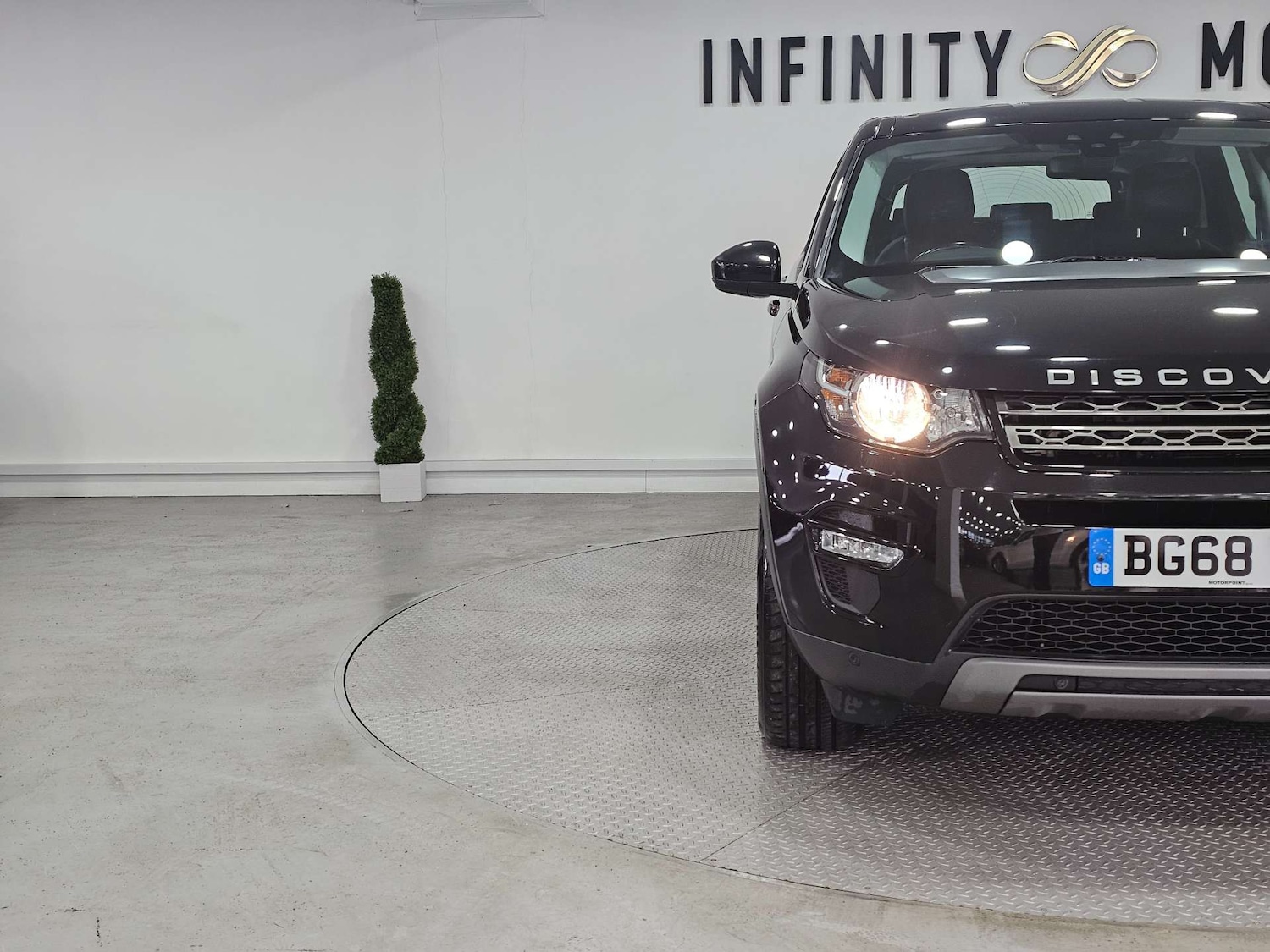 Used Land Rover Discovery Sport 2018 for sale - 77235341: Photo 11