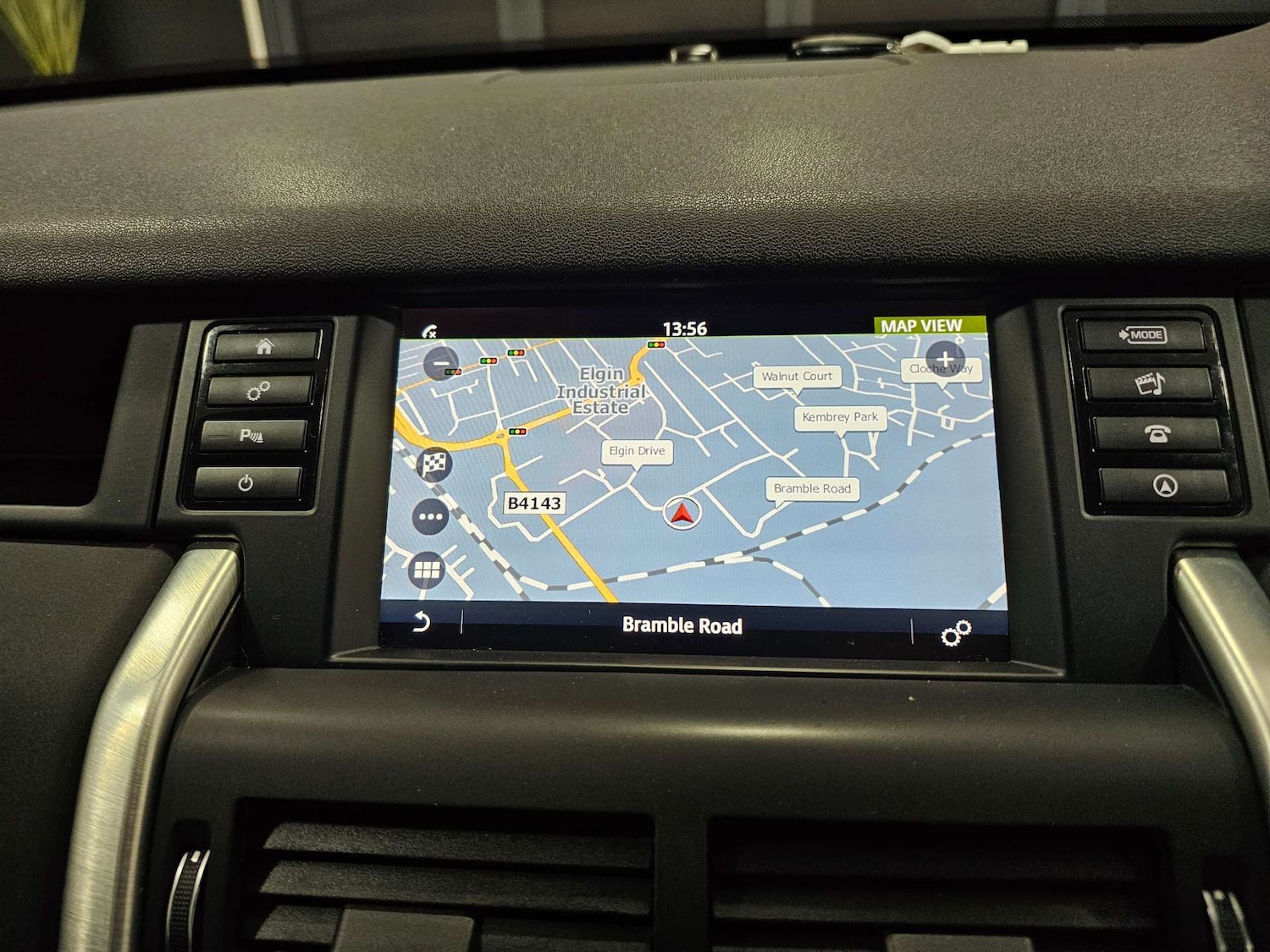 Used Land Rover Discovery Sport 2018 for sale - 77235341: Photo 2