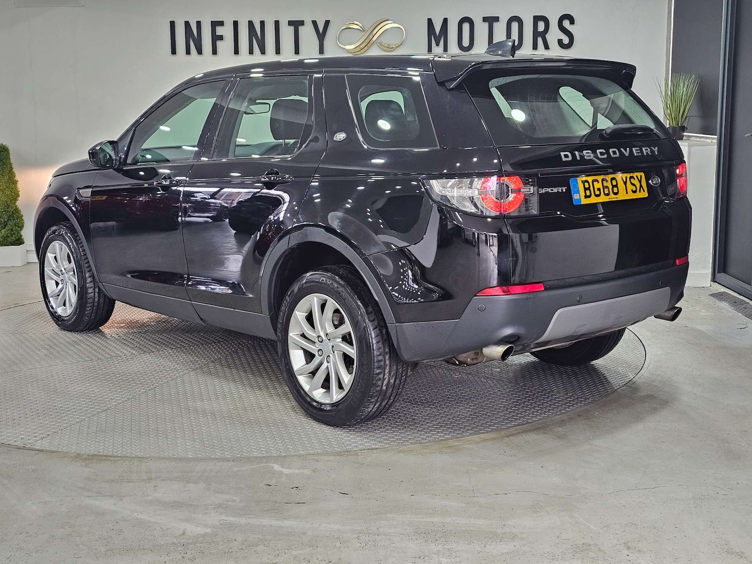 Used Land Rover Discovery Sport 2018 for sale - 77235341: Photo 27