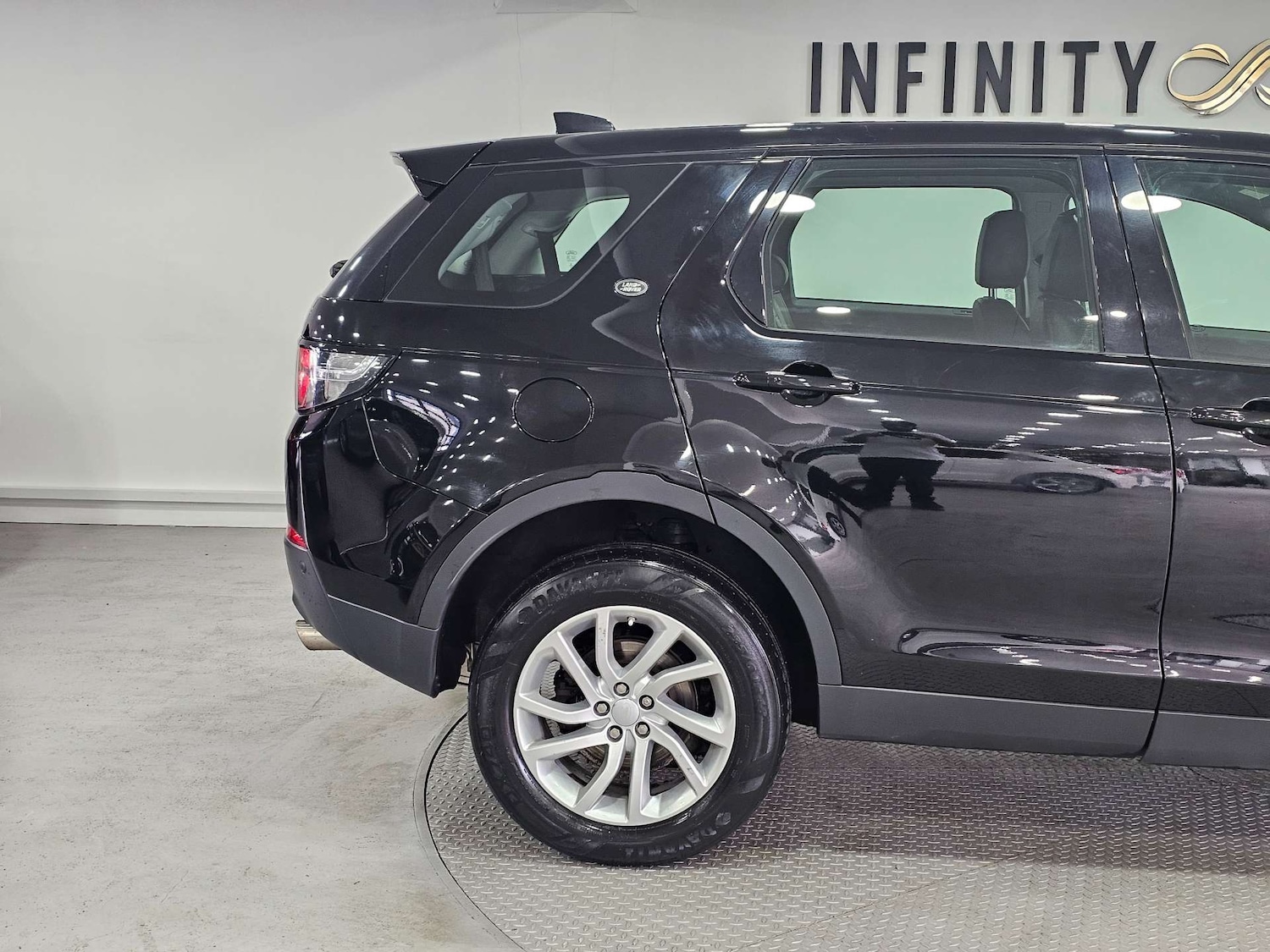 Used Land Rover Discovery Sport 2018 for sale - 77235341: Photo 36