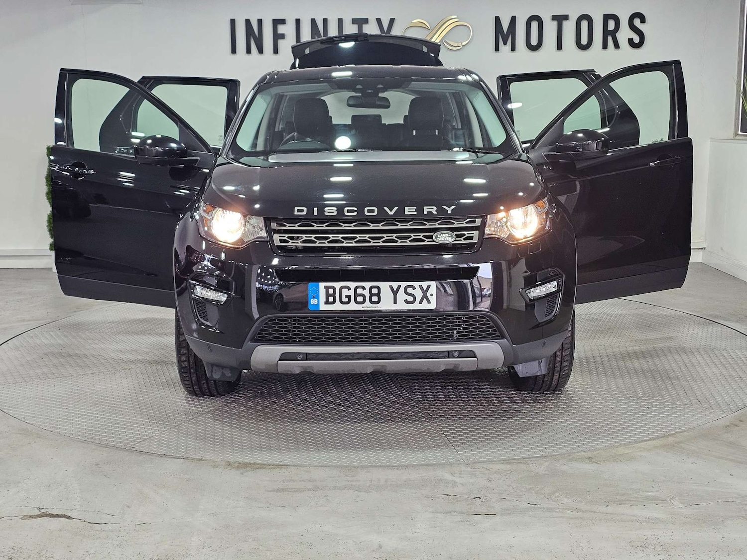 Used Land Rover Discovery Sport 2018 for sale - 77235341: Photo 43