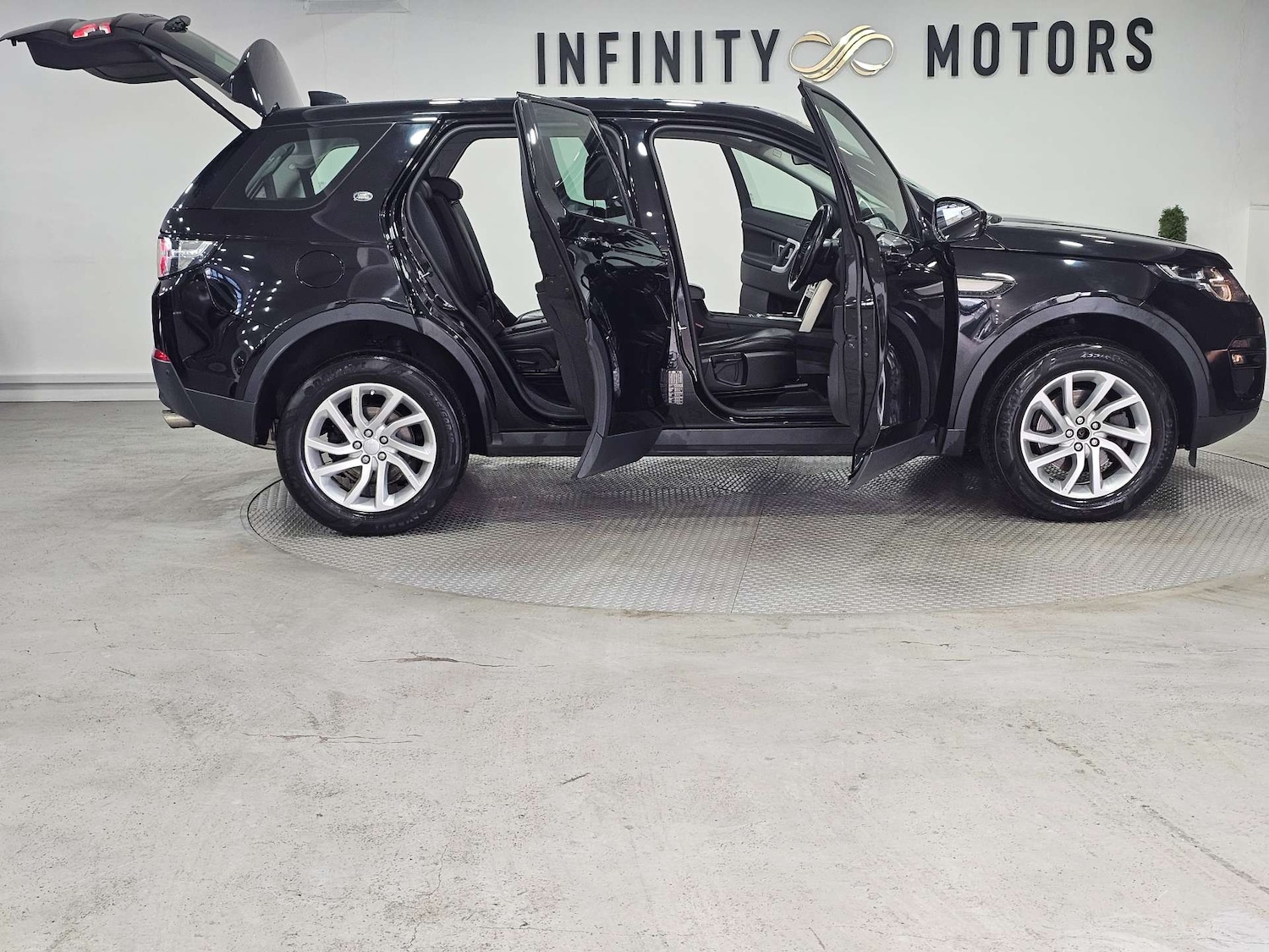 Used Land Rover Discovery Sport 2018 for sale - 77235341: Photo 52