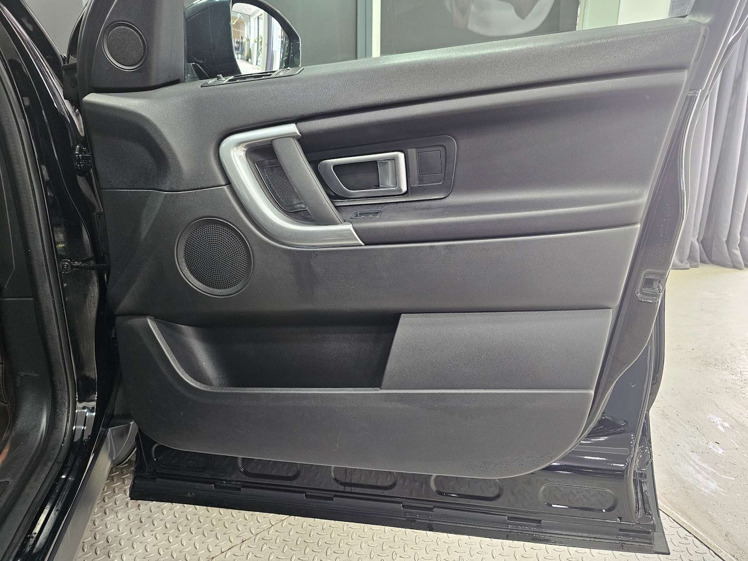 Used Land Rover Discovery Sport 2018 for sale - 77235341: Photo 54