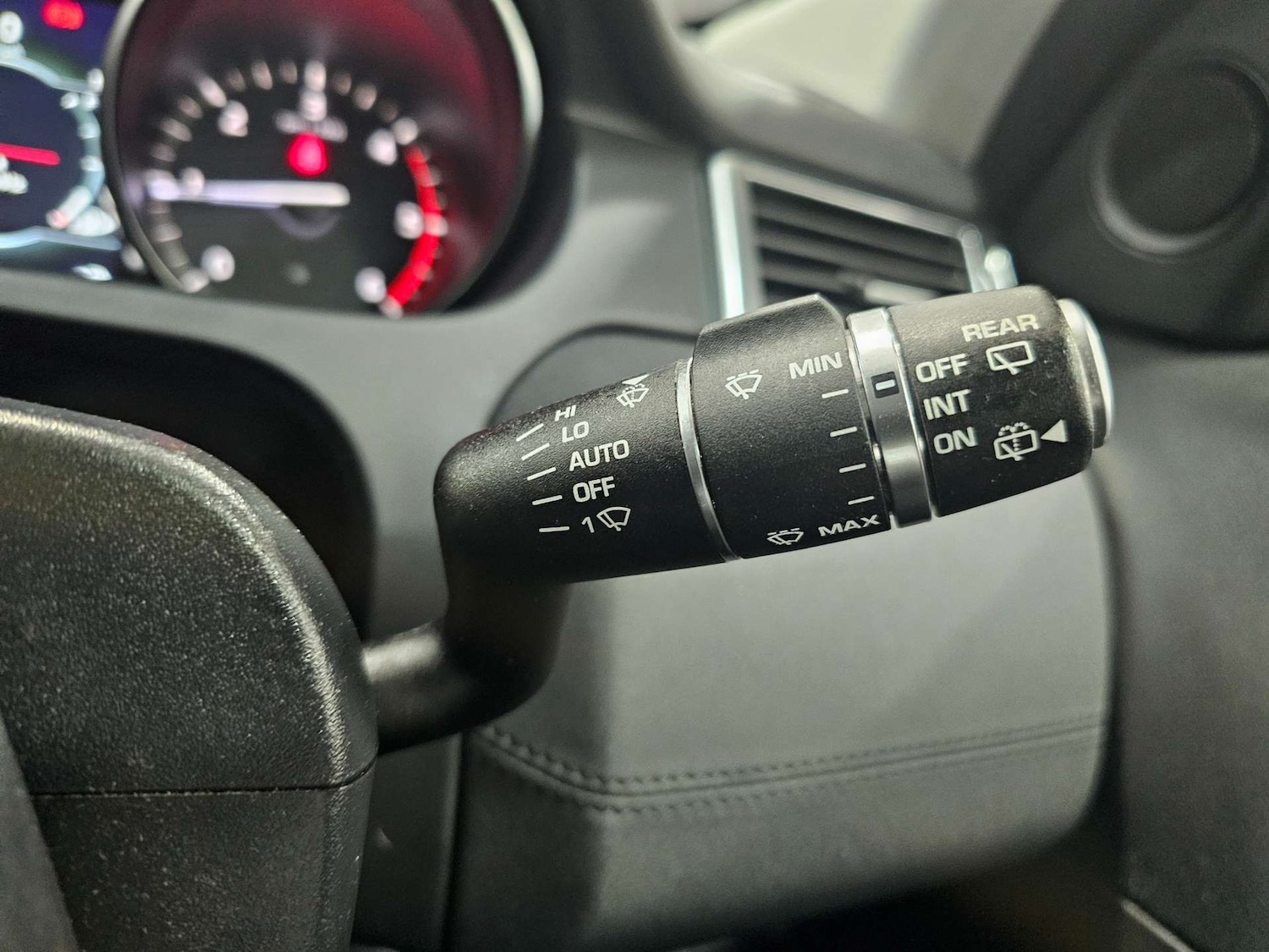 Used Land Rover Discovery Sport 2018 for sale - 77235341: Photo 61