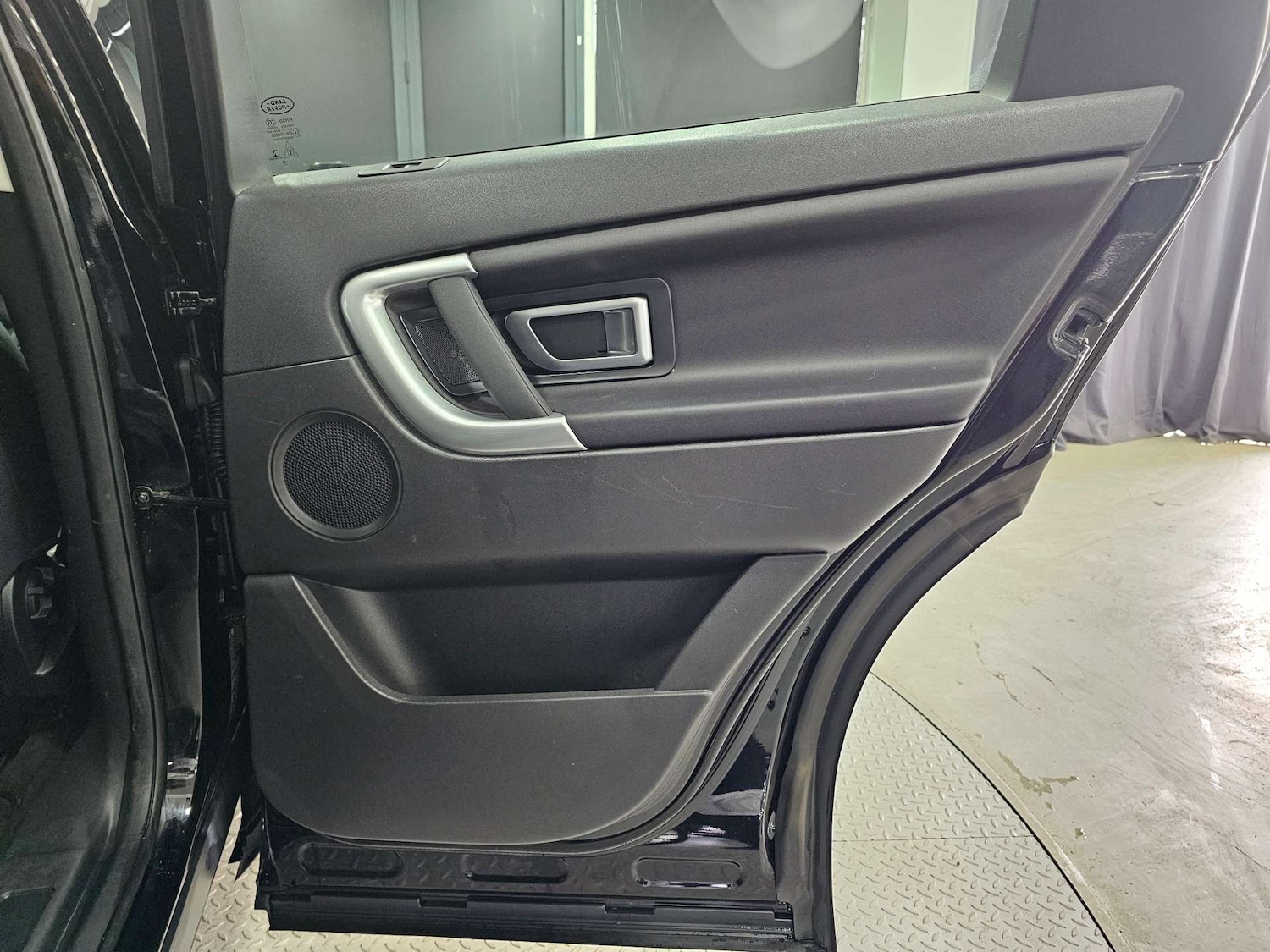 Used Land Rover Discovery Sport 2018 for sale - 77235341: Photo 81