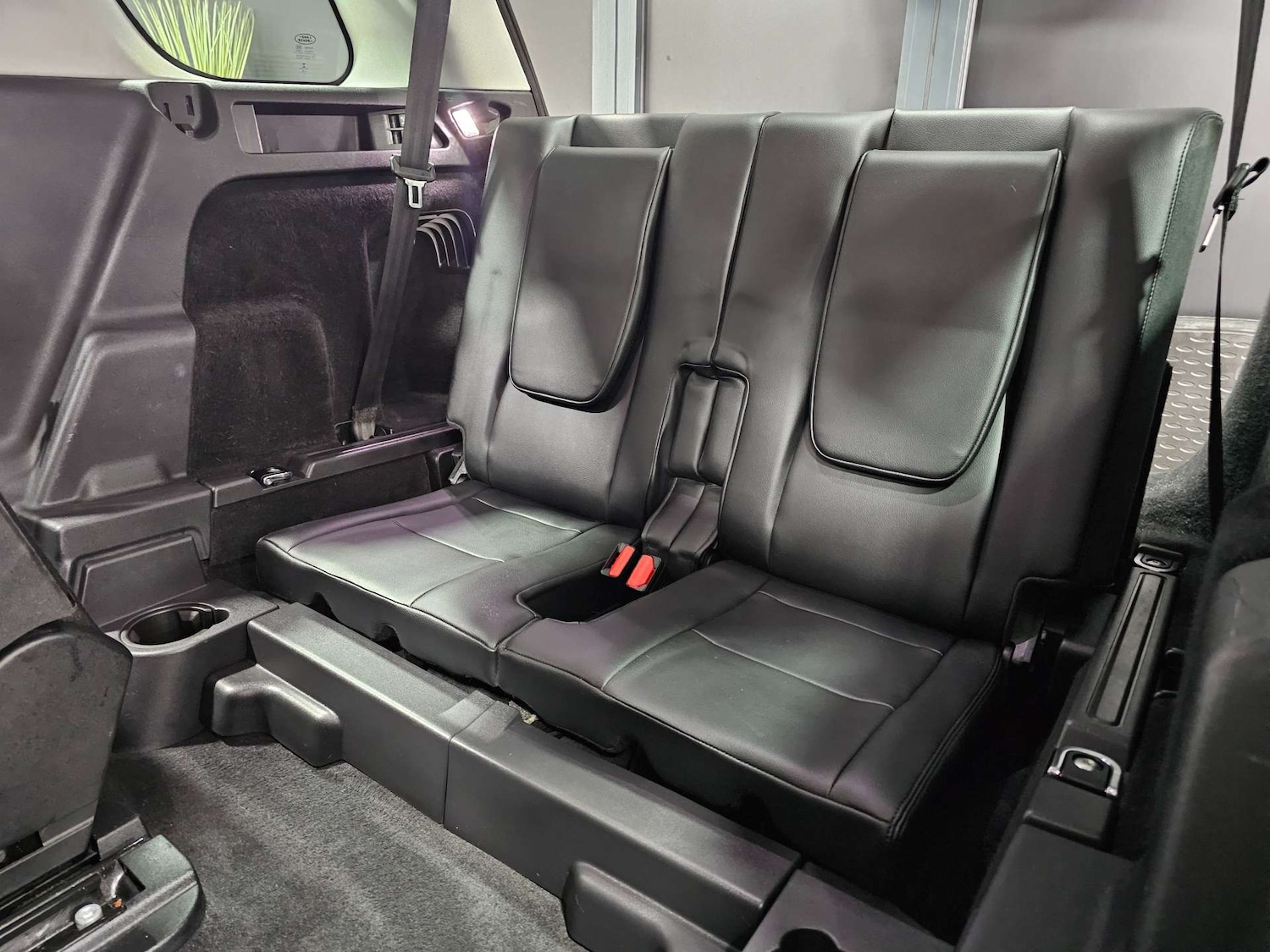 Used Land Rover Discovery Sport 2018 for sale - 77235341: Photo 87