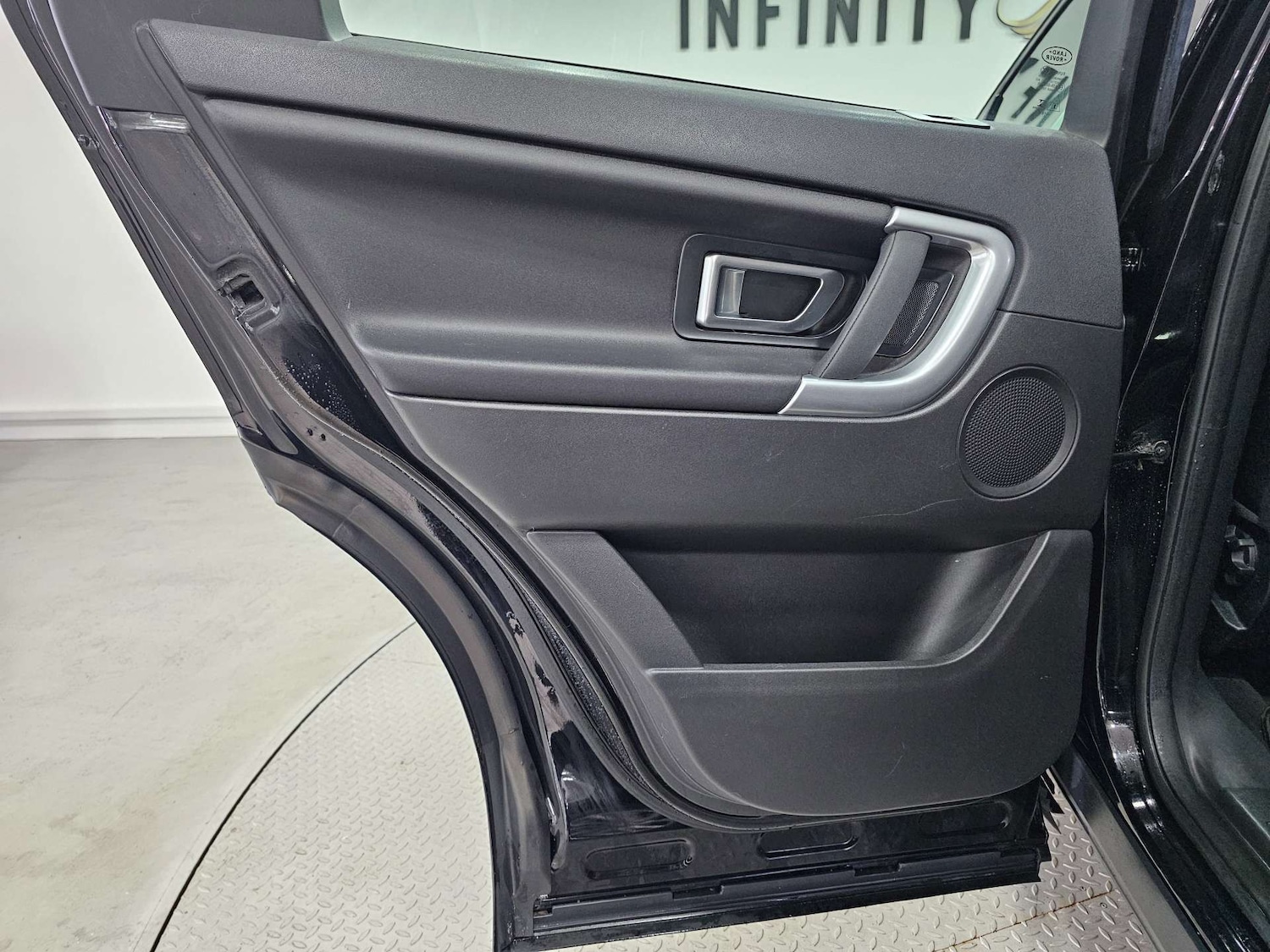 Used Land Rover Discovery Sport 2018 for sale - 77235341: Photo 89