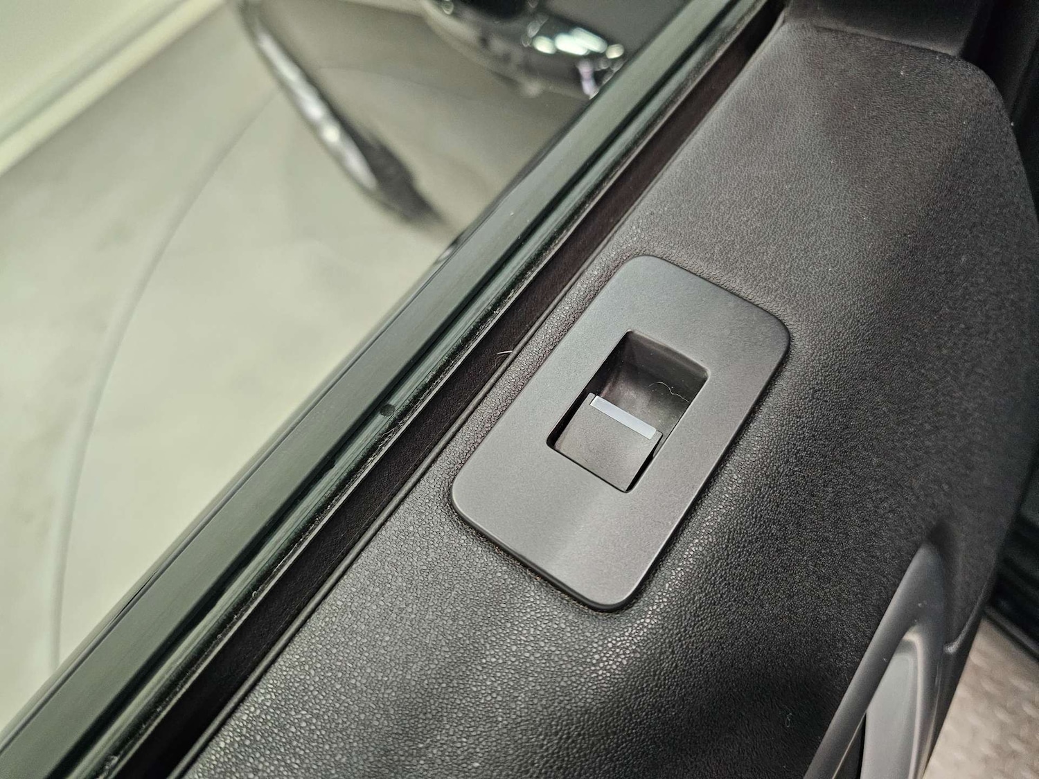 Used Land Rover Discovery Sport 2018 for sale - 77235341: Photo 90