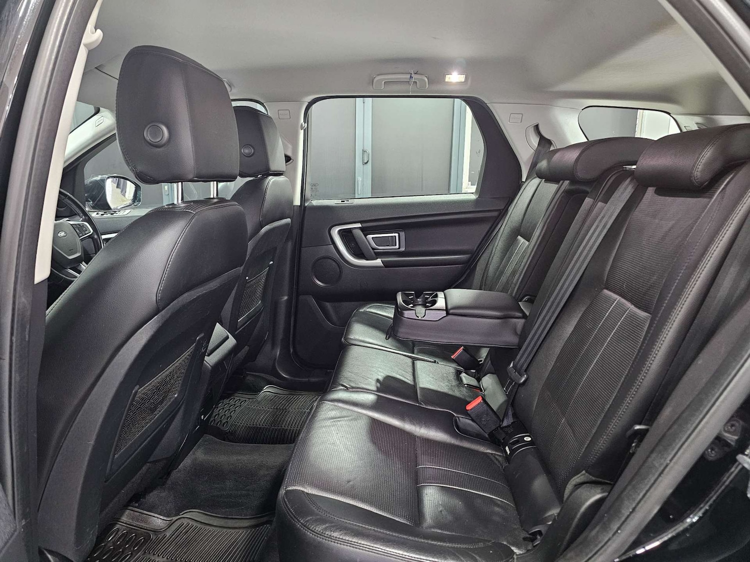 Used Land Rover Discovery Sport 2018 for sale - 77235341: Photo 91