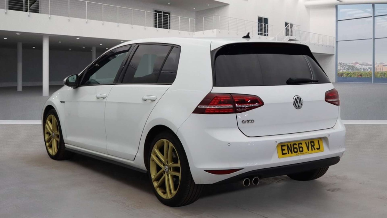 Used Volkswagen Golf 2017 for sale - 77355525: Photo 4