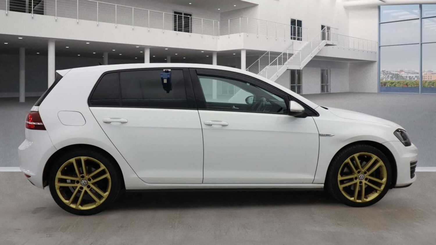 Used Volkswagen Golf 2017 for sale - 77355525: Photo 7