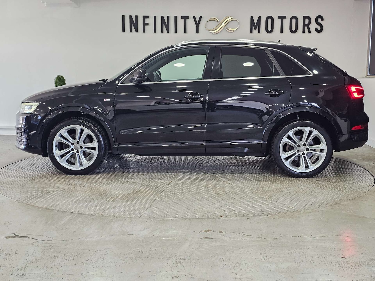 Used Audi Q3 2016 for sale - 77224797: Photo 20