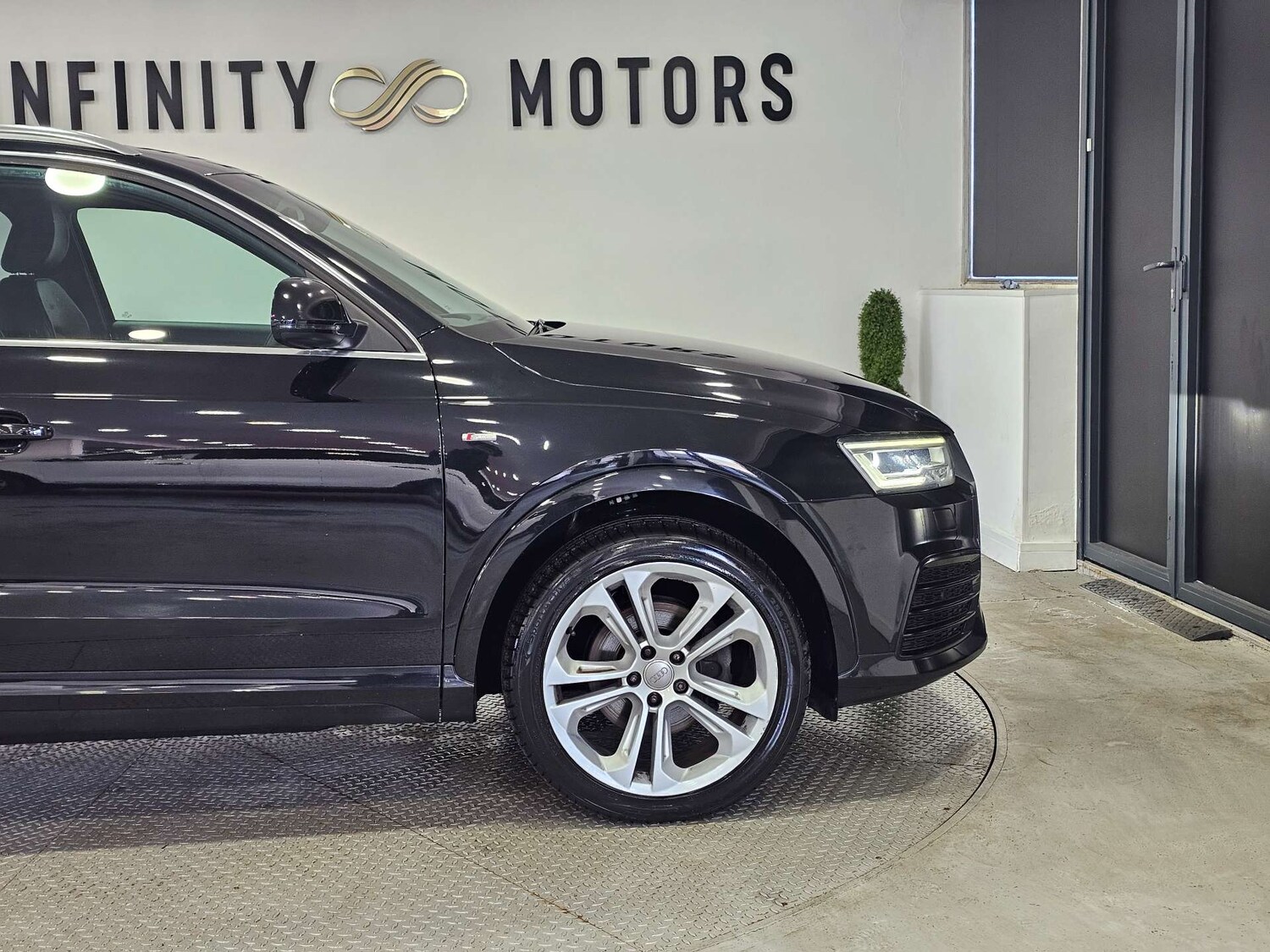 Used Audi Q3 2016 for sale - 77224797: Photo 35