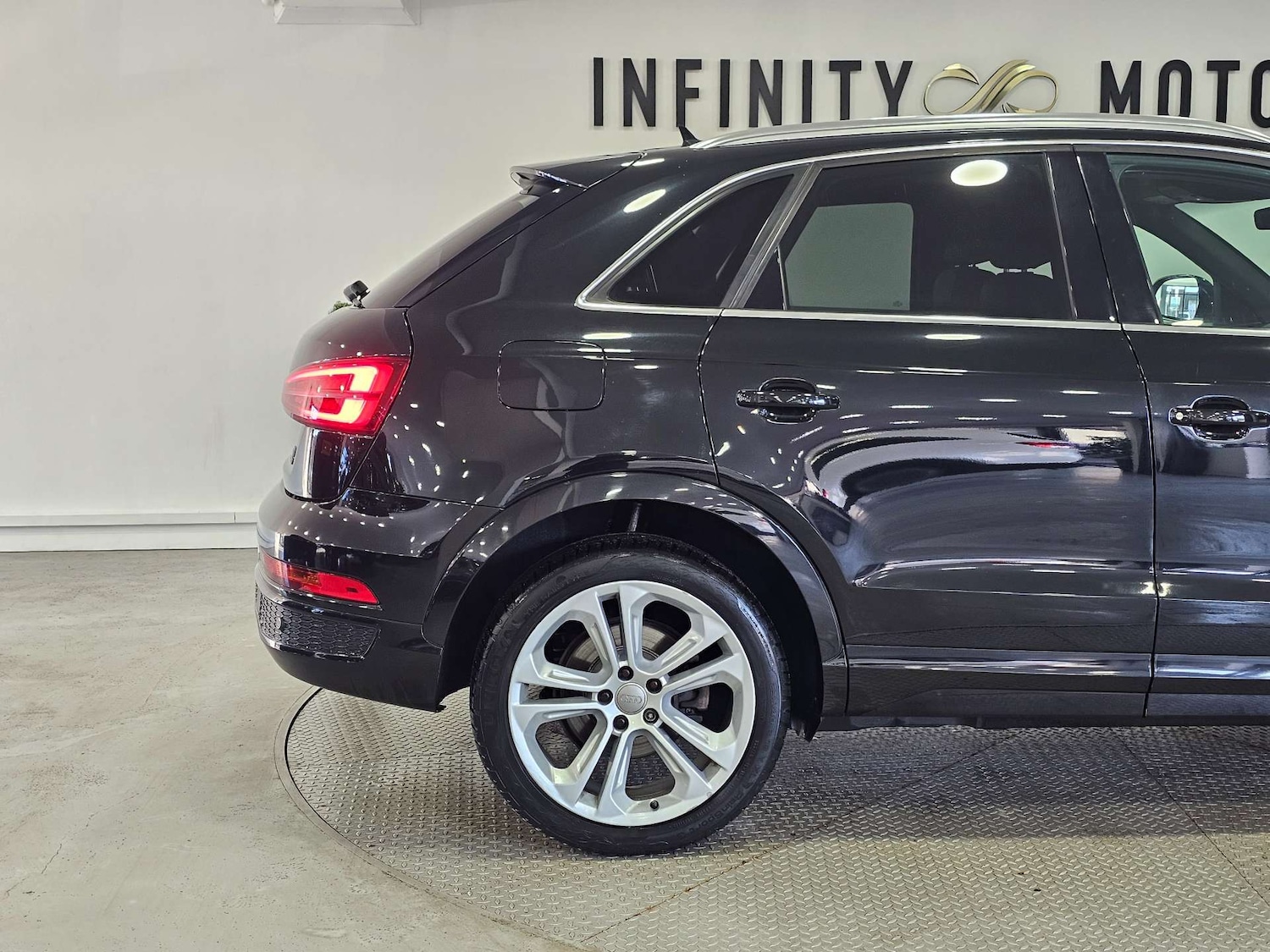 Used Audi Q3 2016 for sale - 77224797: Photo 36