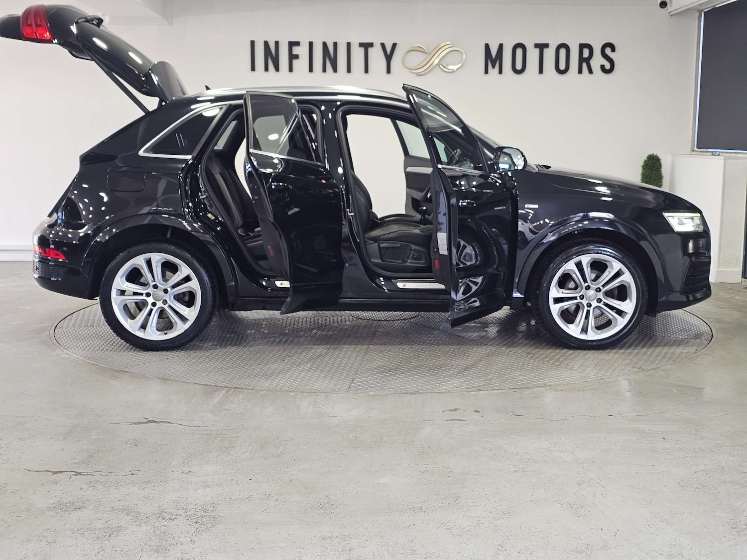 Used Audi Q3 2016 for sale - 77224797: Photo 41