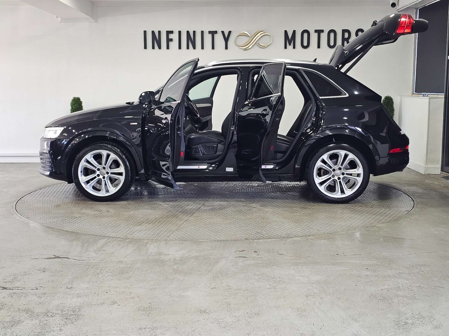 Used Audi Q3 2016 for sale - 77224797: Photo 45