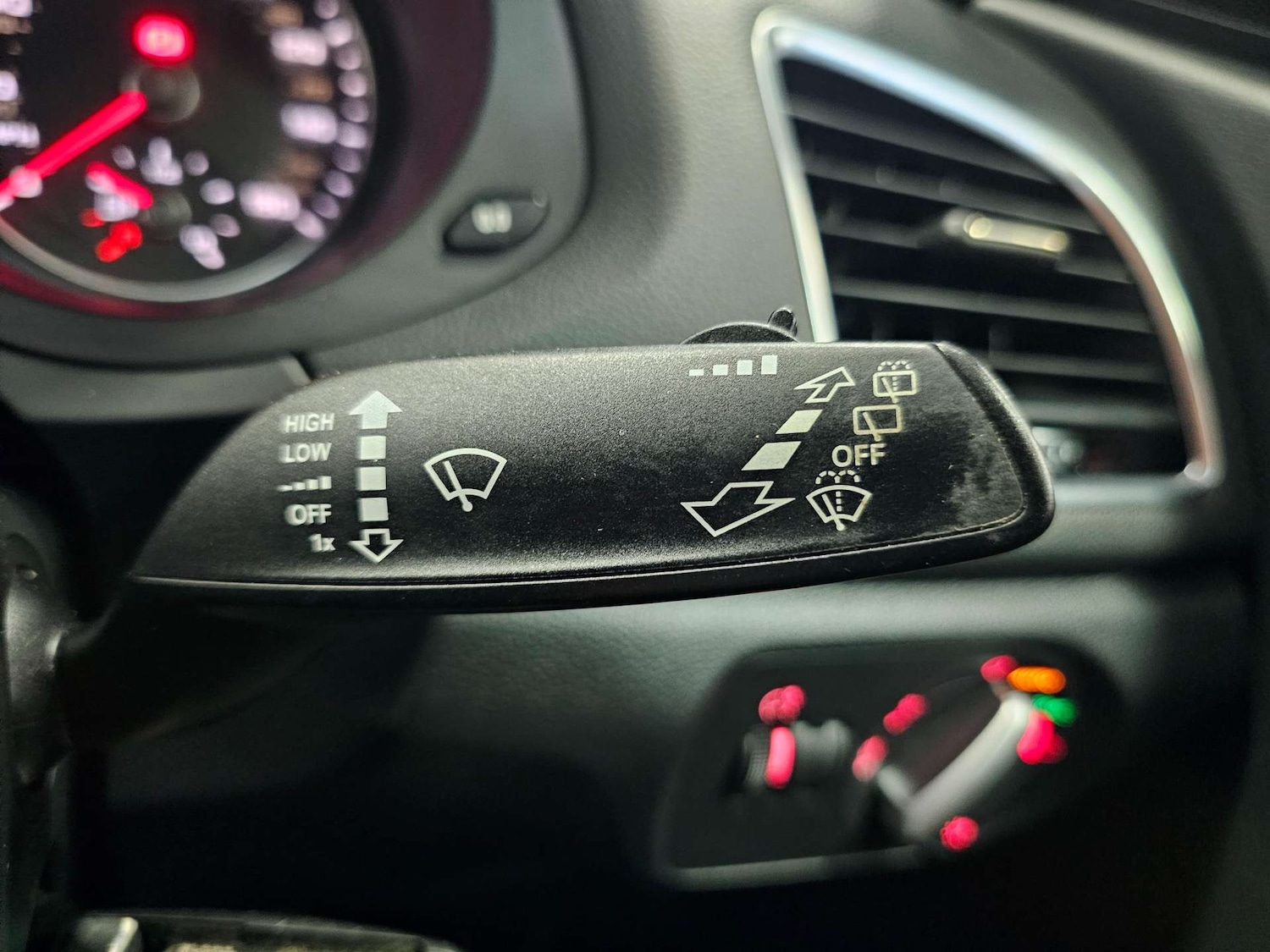 Used Audi Q3 2016 for sale - 77224797: Photo 65