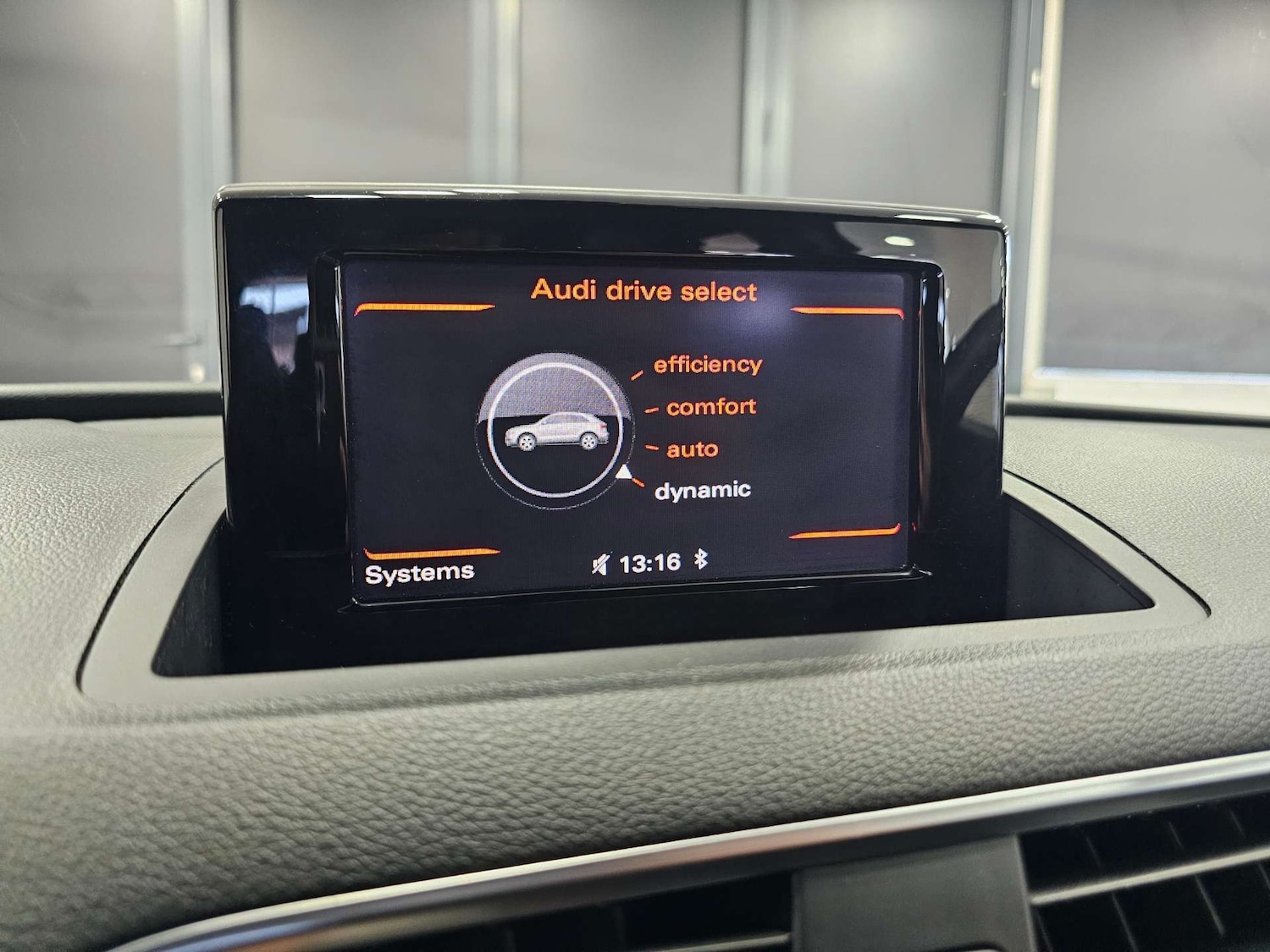 Used Audi Q3 2016 for sale - 77224797: Photo 72