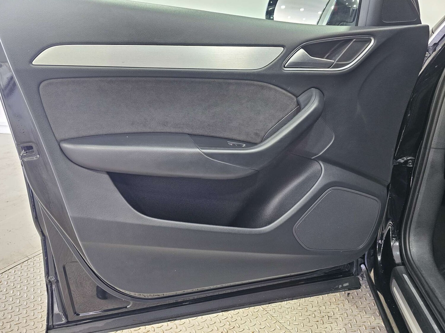 Used Audi Q3 2016 for sale - 77224797: Photo 91