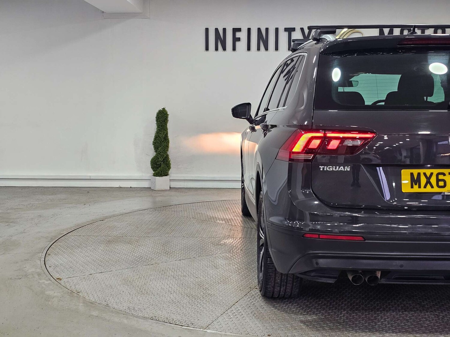 Used Volkswagen Tiguan 2017 for sale - 77803672: Photo 31