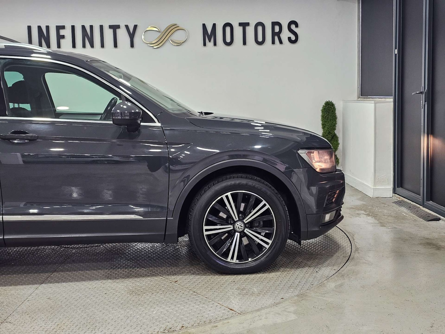 Used Volkswagen Tiguan 2017 for sale - 77803672: Photo 36