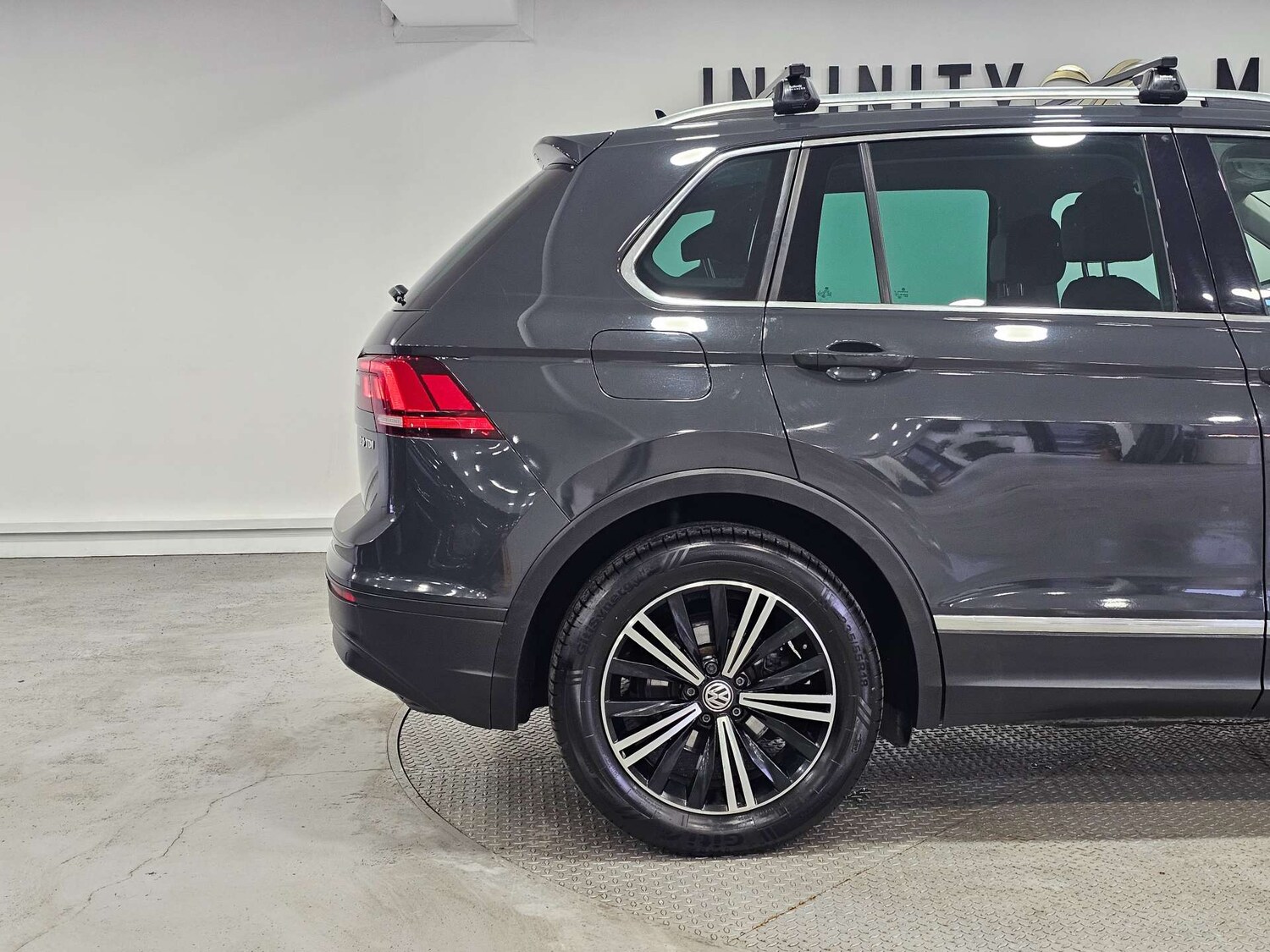 Used Volkswagen Tiguan 2017 for sale - 77803672: Photo 37