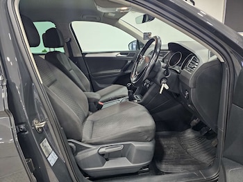 Used Volkswagen Tiguan 2017 for sale - 77803672: Photo