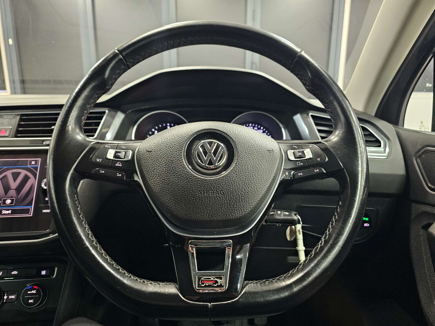 Used Volkswagen Tiguan 2017 for sale - 77803672: Photo 60