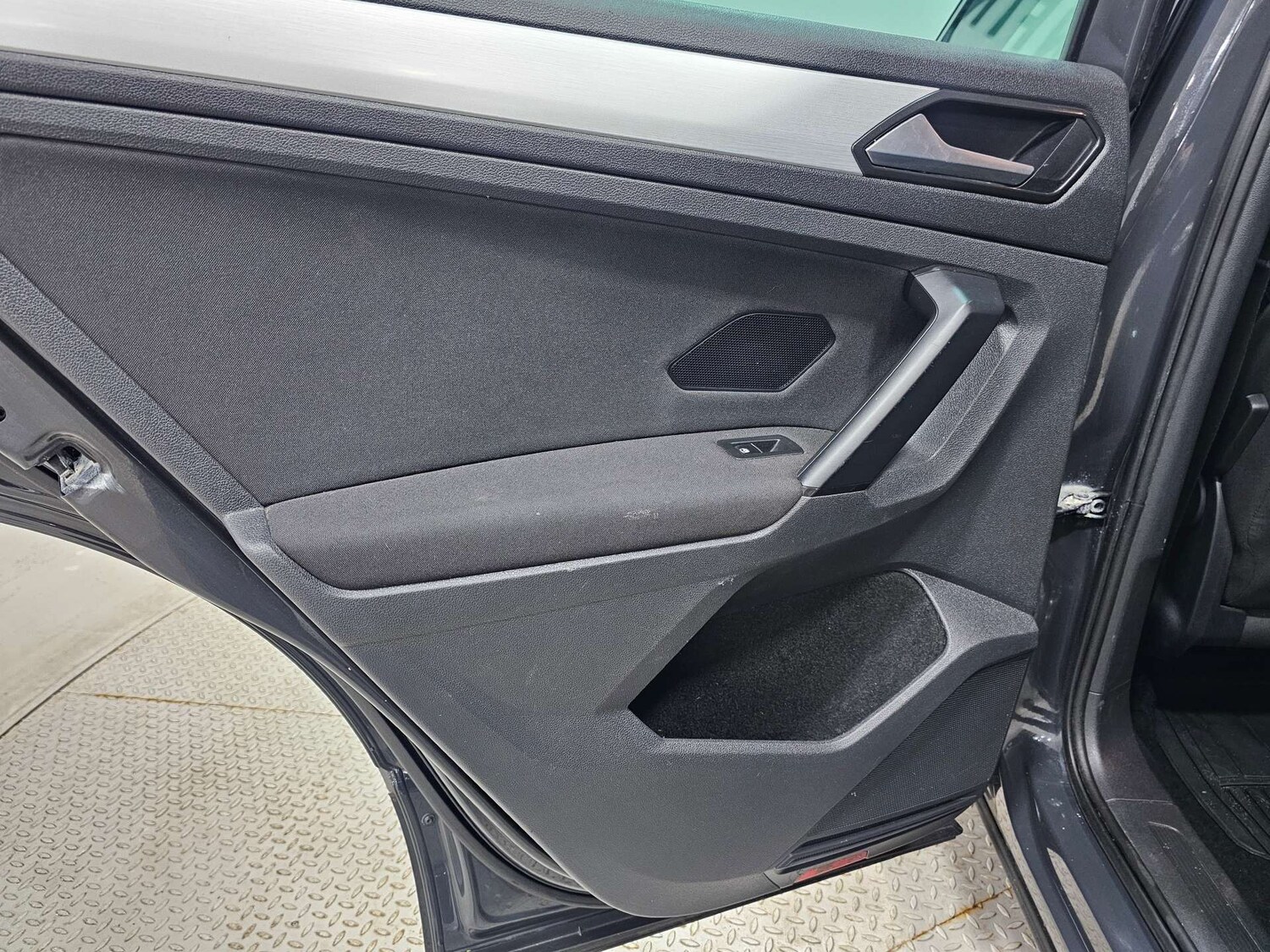 Used Volkswagen Tiguan 2017 for sale - 77803672: Photo 85