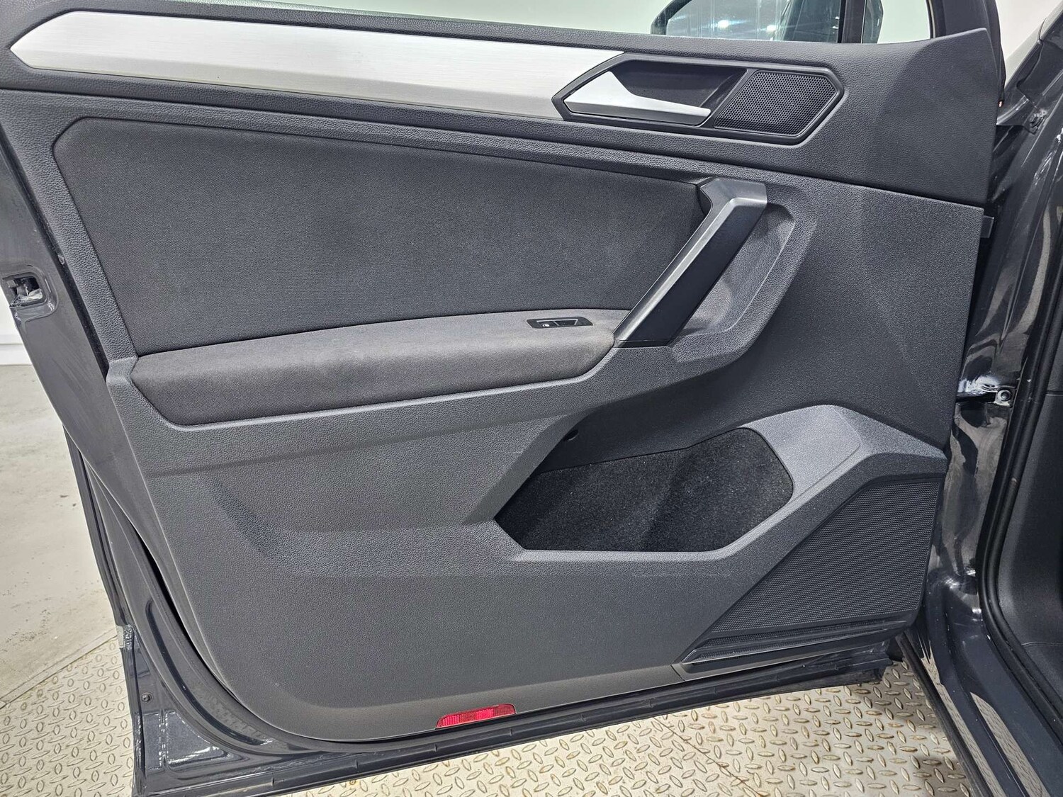 Used Volkswagen Tiguan 2017 for sale - 77803672: Photo 90