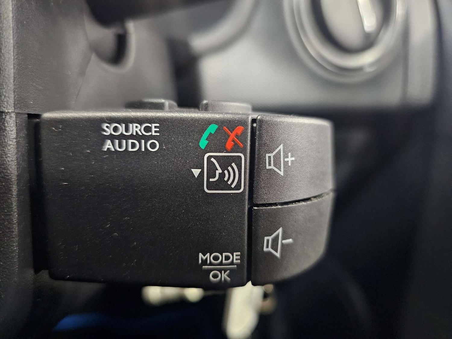 Used Dacia Sandero Stepway 2018 for sale - 76972359: Photo 54