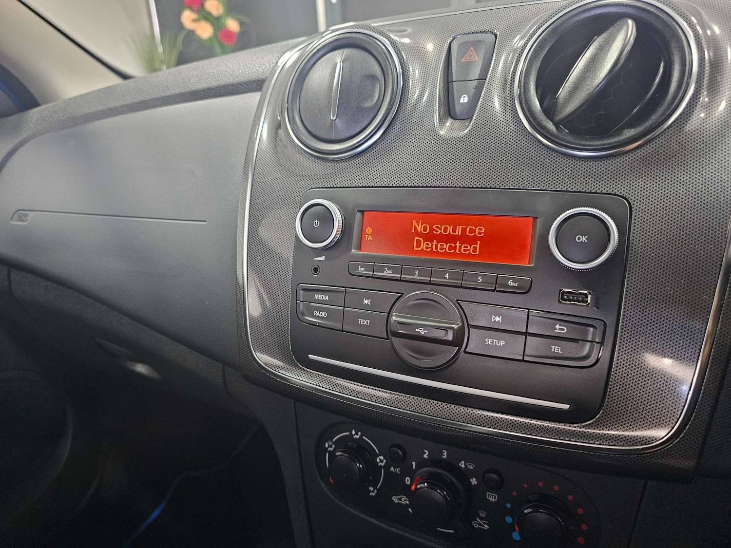 Used Dacia Sandero Stepway 2018 for sale - 76972359: Photo 62