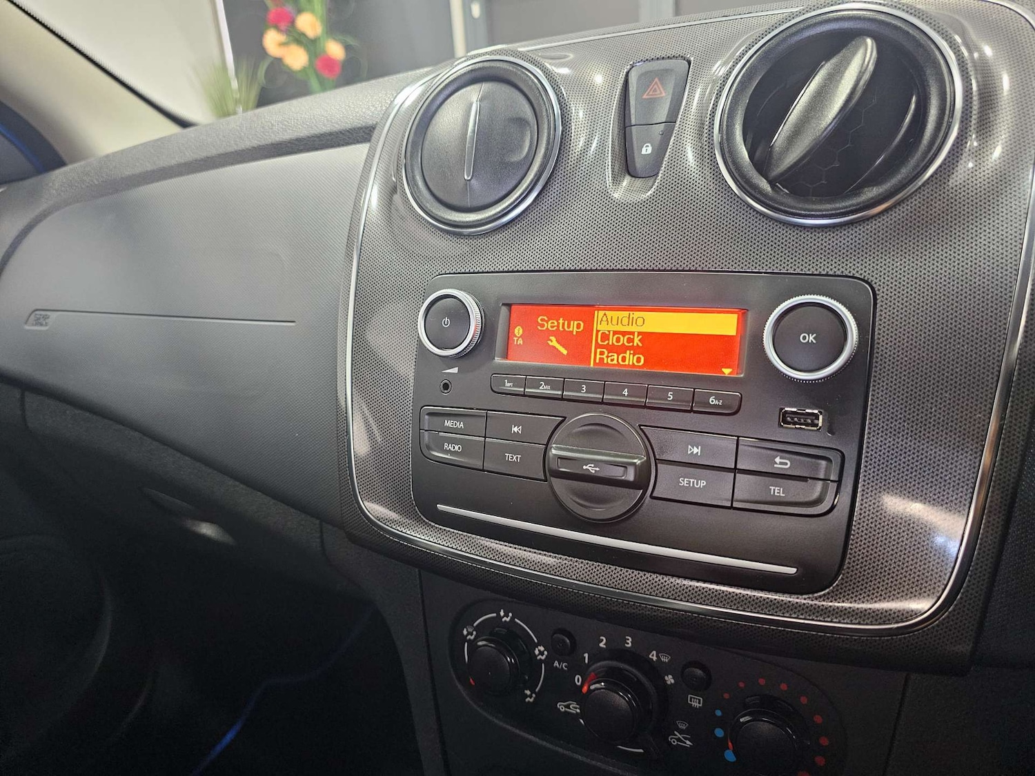 Used Dacia Sandero Stepway 2018 for sale - 76972359: Photo 63