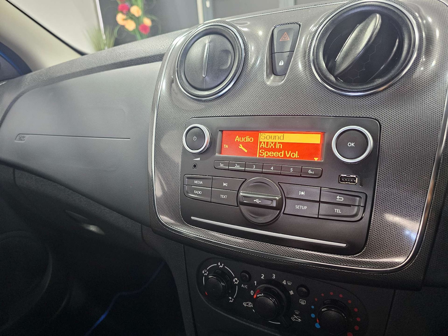 Used Dacia Sandero Stepway 2018 for sale - 76972359: Photo 64