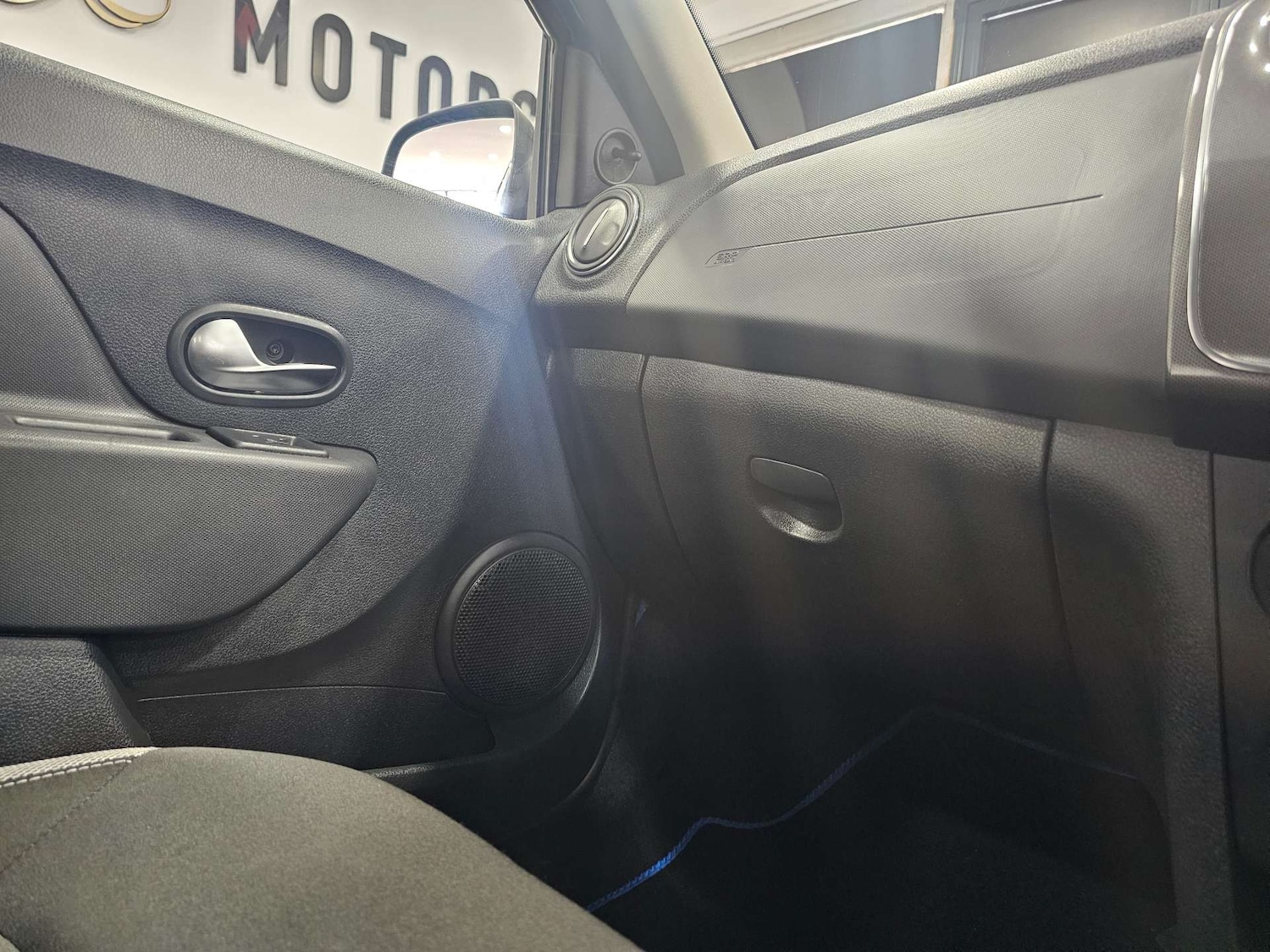 Used Dacia Sandero Stepway 2018 for sale - 76972359: Photo 68