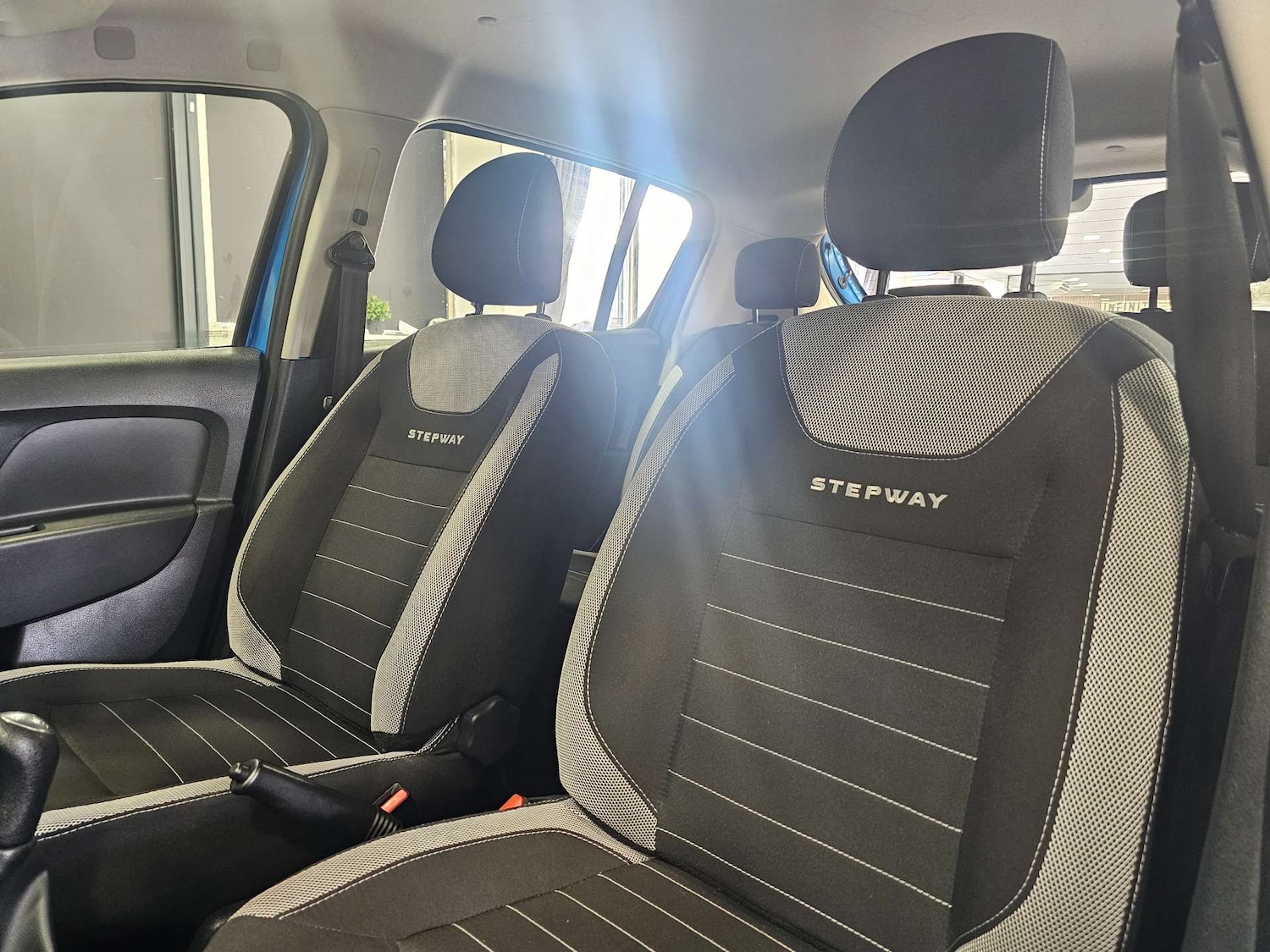 Used Dacia Sandero Stepway 2018 for sale - 76972359: Photo 81