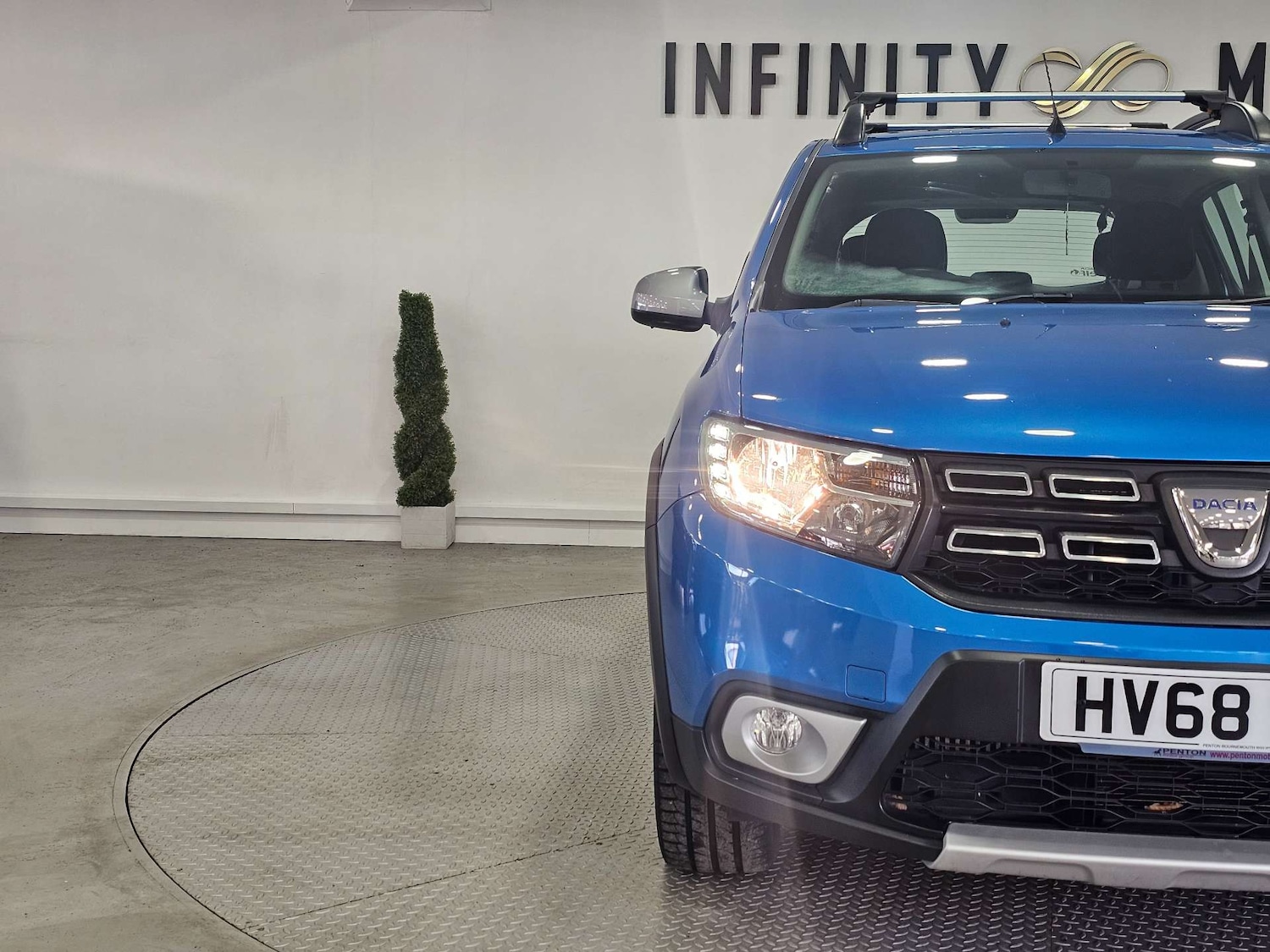 Used Dacia Sandero Stepway 2018 for sale - 76972359: Photo 9