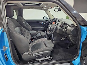 Used MINI Hatch 2017 for sale - 77318475: Photo