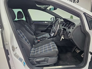 Used Volkswagen Golf 2016 for sale - 78223444: Photo