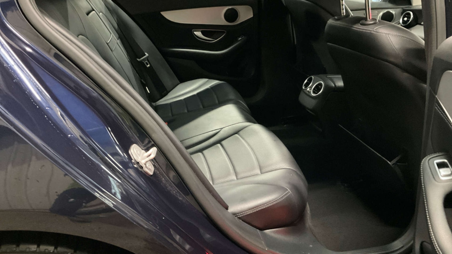 Used Mercedes-Benz C Class 2015 for sale - 77643175: Photo 11