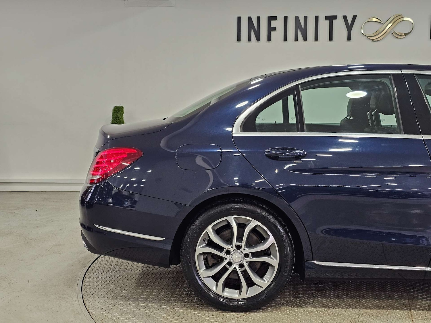 Used Mercedes-Benz C Class 2015 for sale - 77643175: Photo 21