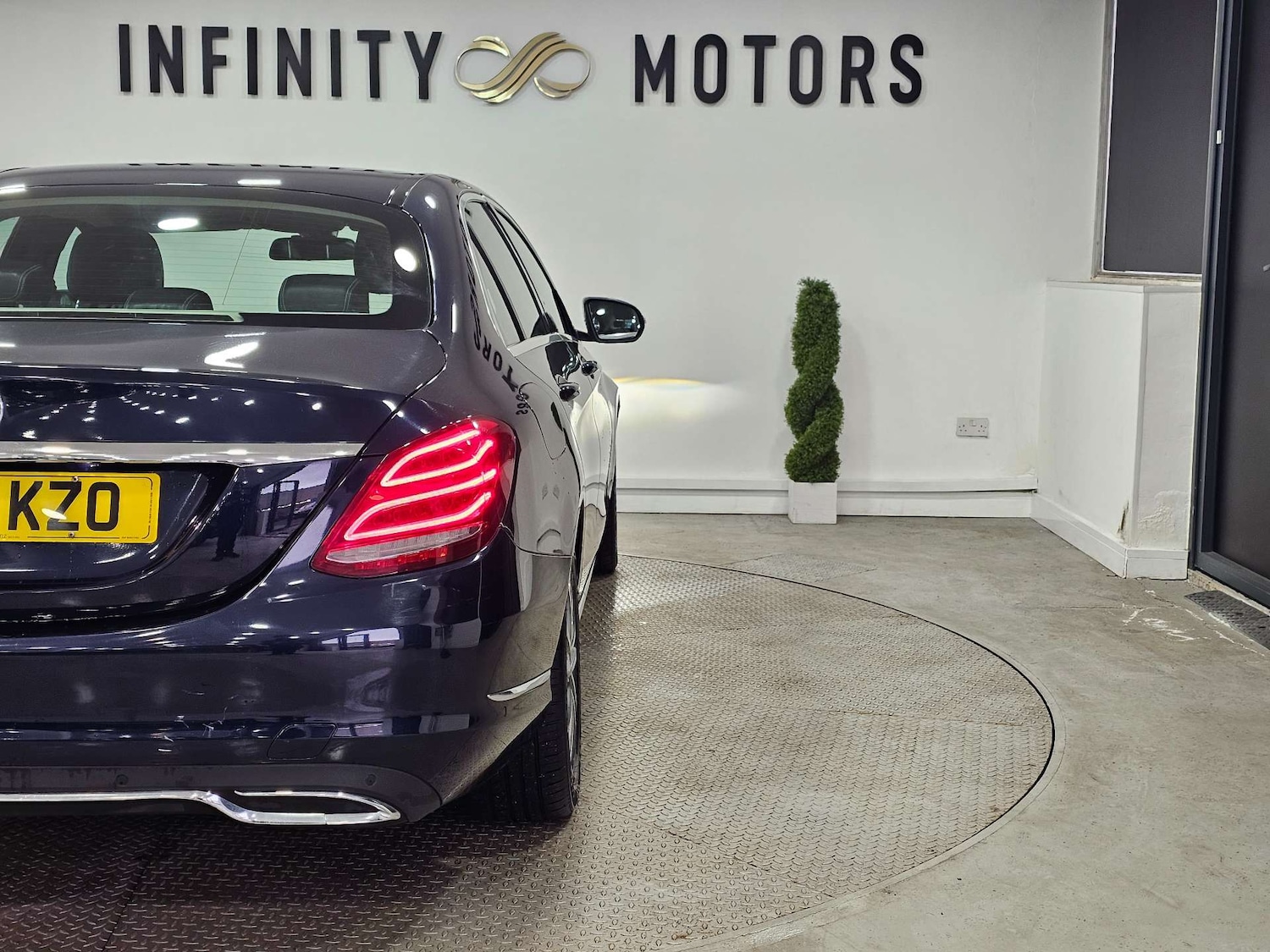 Used Mercedes-Benz C Class 2015 for sale - 77643175: Photo 28