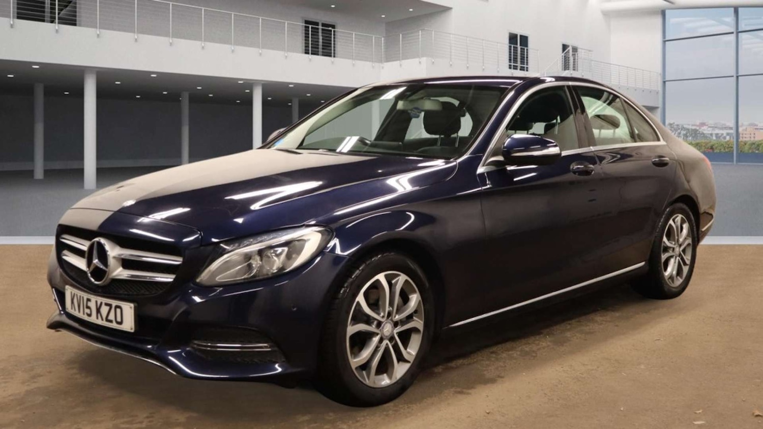 Used Mercedes-Benz C Class 2015 for sale - 77643175: Photo 3