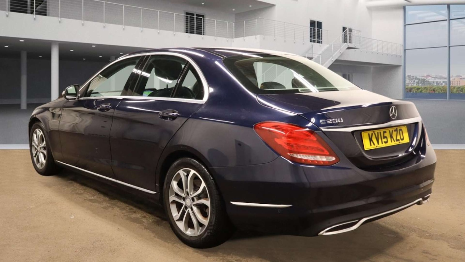 Used Mercedes-Benz C Class 2015 for sale - 77643175: Photo 4