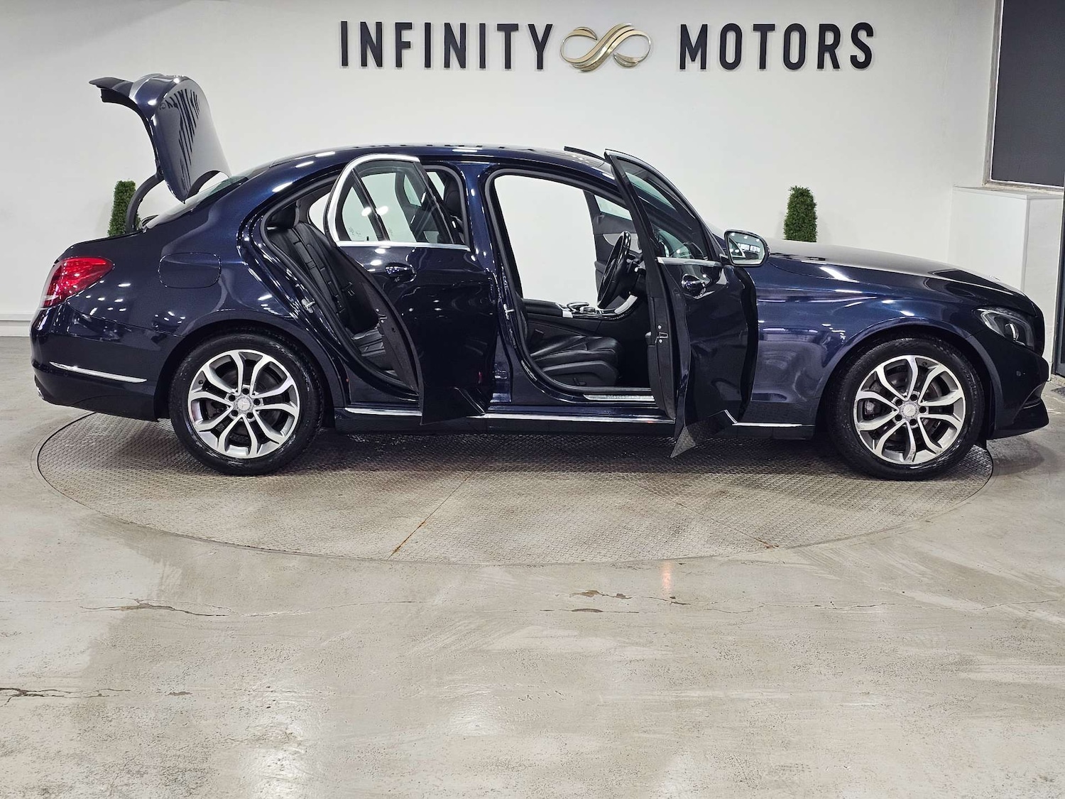 Used Mercedes-Benz C Class 2015 for sale - 77643175: Photo 43