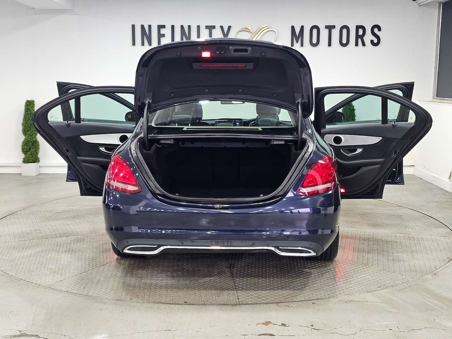 Used Mercedes-Benz C Class 2015 for sale - 77643175: Photo 45