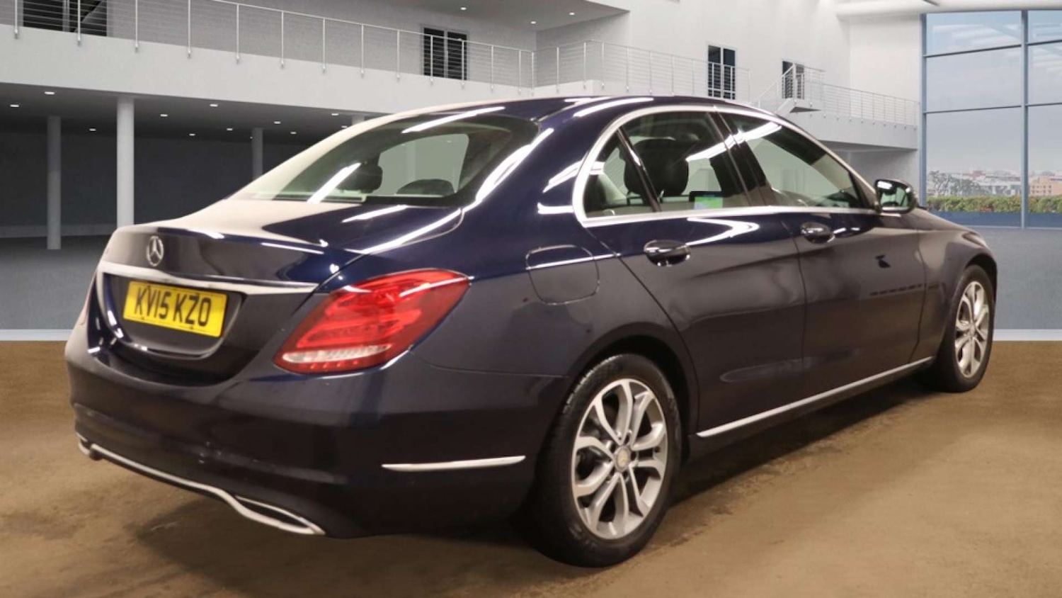 Used Mercedes-Benz C Class 2015 for sale - 77643175: Photo 5