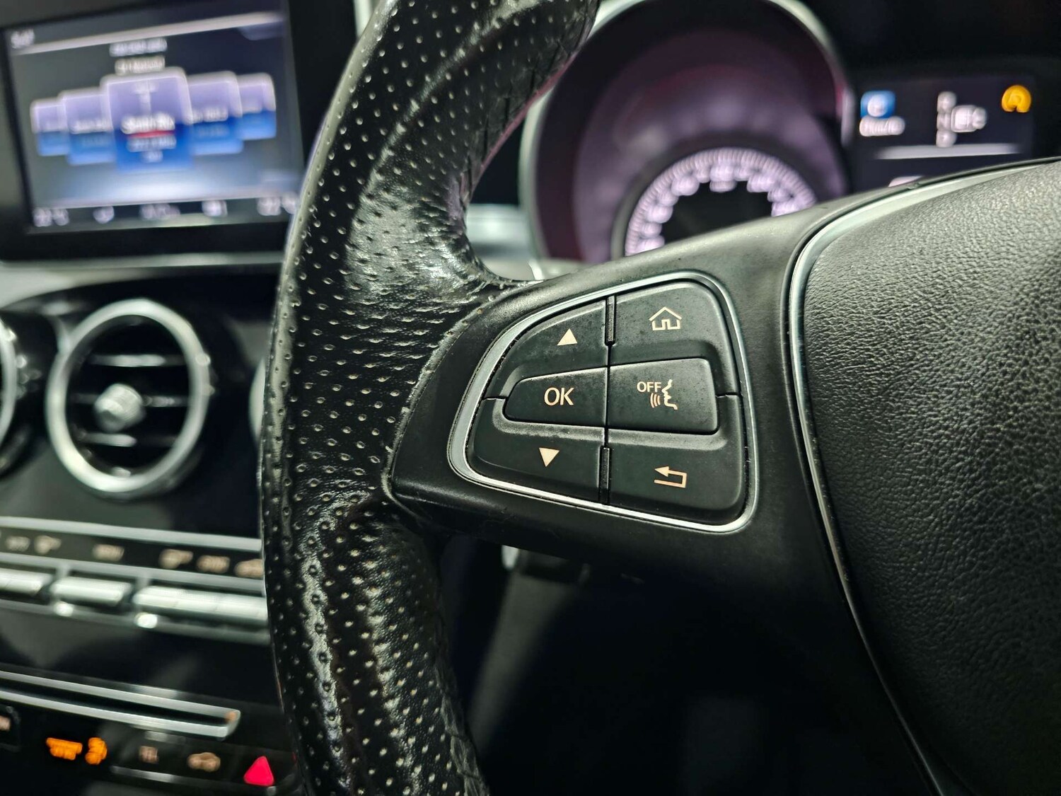 Used Mercedes-Benz C Class 2015 for sale - 77643175: Photo 54