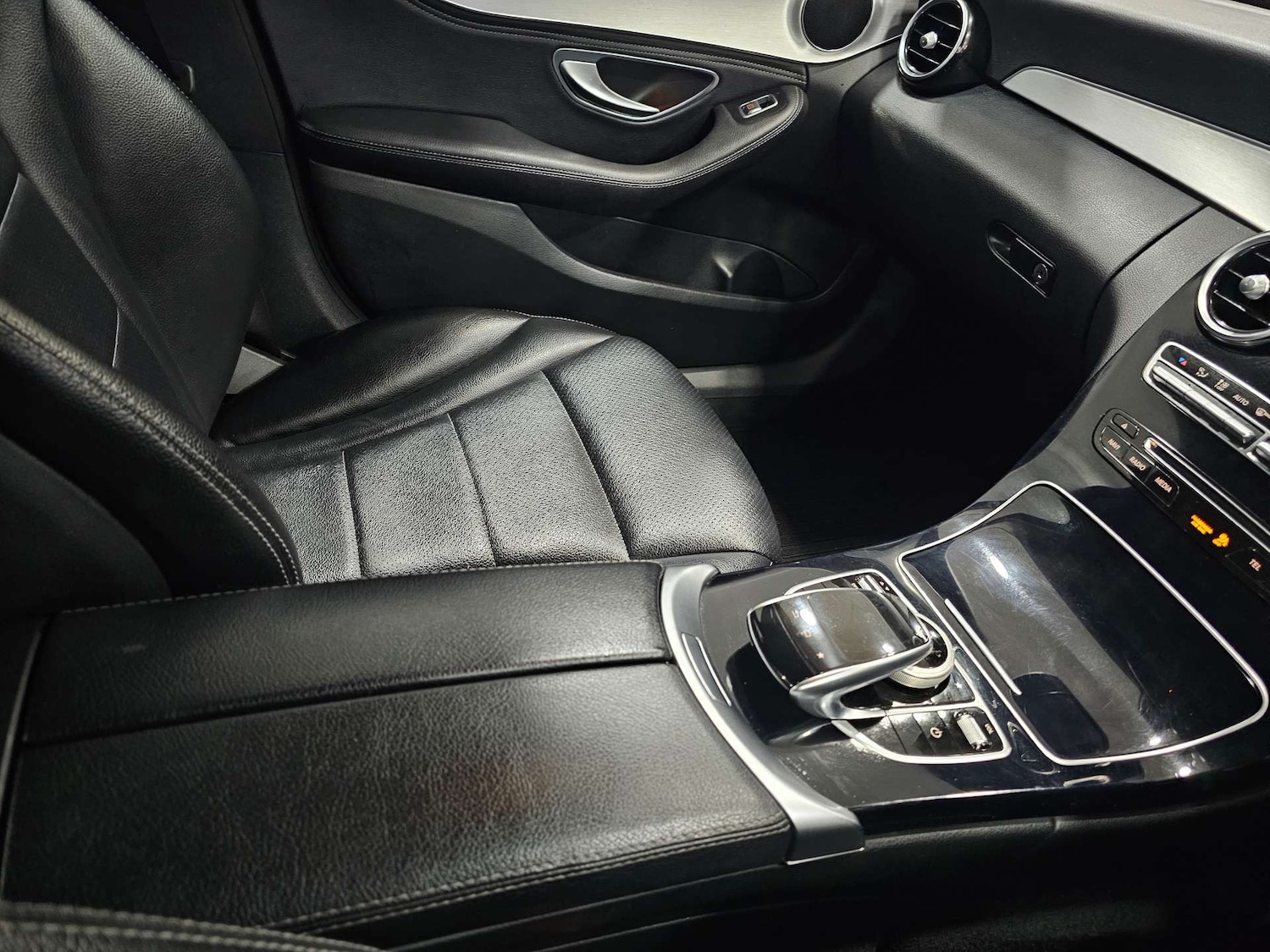 Used Mercedes-Benz C Class 2015 for sale - 77643175: Photo 59