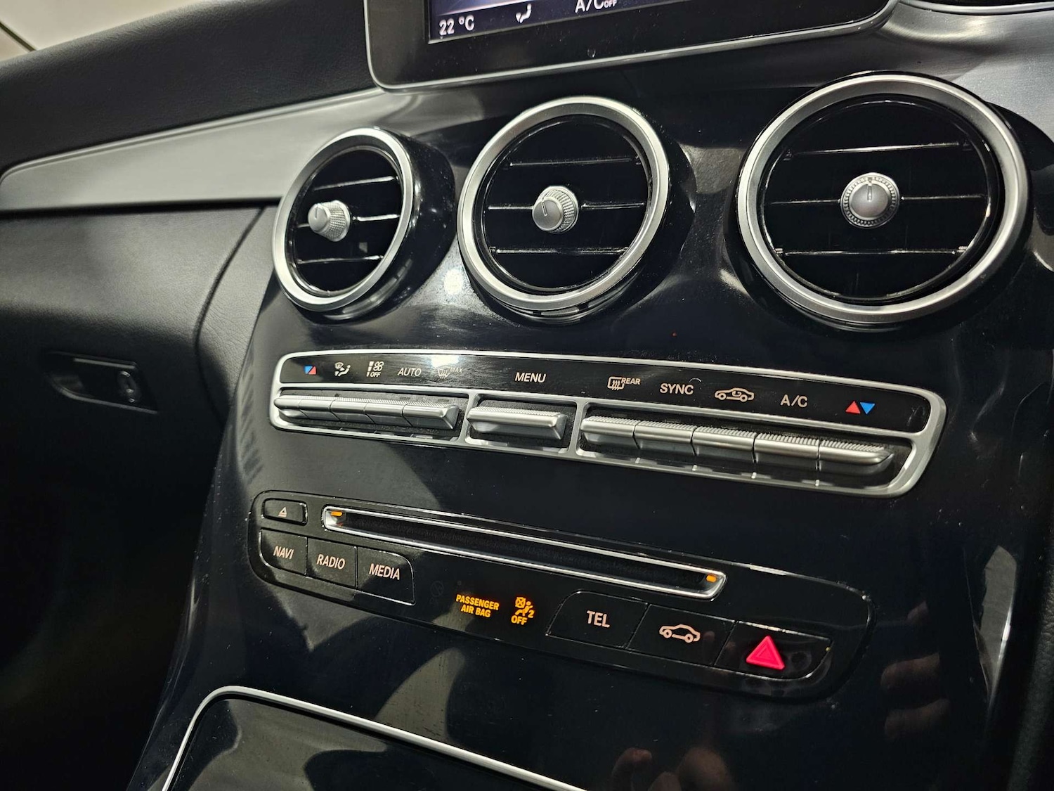 Used Mercedes-Benz C Class 2015 for sale - 77643175: Photo 64